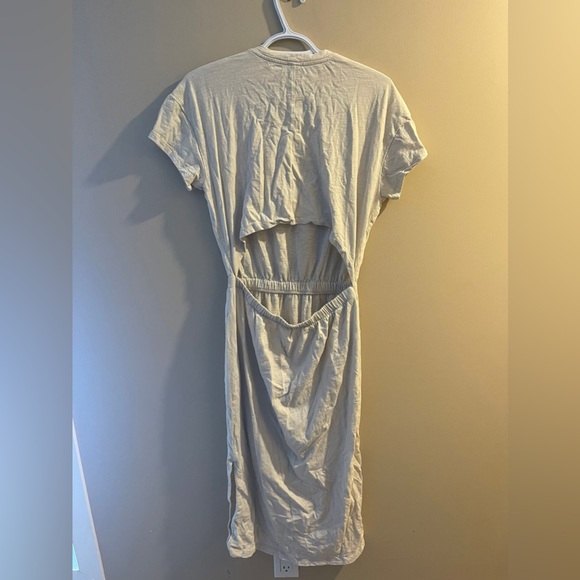 T-Shirt Dress - Picture 3 of 3
